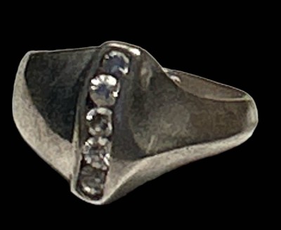 Auktion 347<br>Silberring mit klaren Steinen, -925-, RG 58, 6 gr. [1]