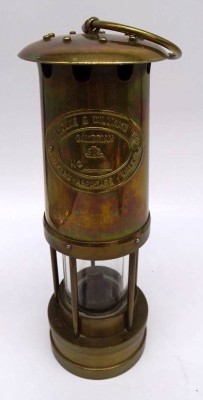 Auktion 347<br>Messing Karbid-Bergmannslampe, England, H-25 cm [1]