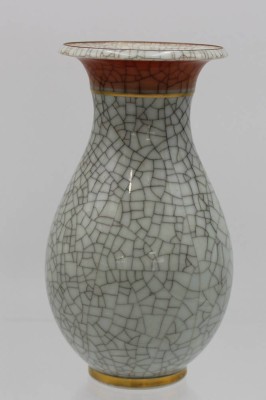 Auktion 348<br>Vase, Royal Copenhagen, Craquelée, H-14,7cm. [1]