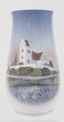 Auktion 348<br>Vase, Bing & Gröndahl, florale Bemalung in Unterglasur, H-17,3cm [1]