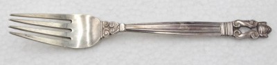 Auktion 348<br>Gabel, Georg Jensen, Sterling, Acorn, 42,2gr., verso Widmung von 1934, L-16,8cm [1]