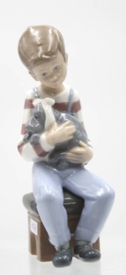 Auktion 348<br>Figur, Junge mit krankem Hund, NAO Spain, Kopf geklebt, ca. H-17cm [1]