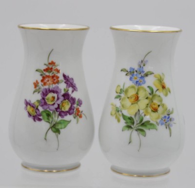 Auktion 348<br>2x Vasen, MPM, Blumendekore, je ca. H-11cm [1]