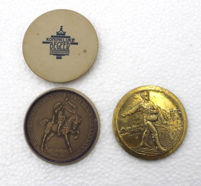Auktion 348<br>2x div. Medaillen Niederlande, älter, ca. D-6,5cm [1]