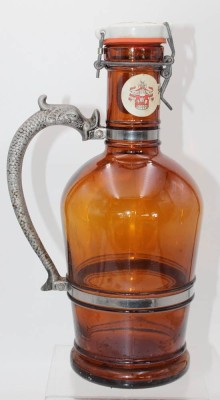 Auktion 348<br>gr. Bierflasche, Gmünder, Griff in Fischform, H-33cm [1]