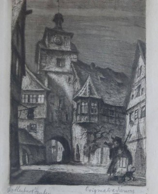 Auktion 348<br>unleserl. signierte Radierung Rothenburg%T., Am weissen Turm, ger/Glas, 27x20 cm [1]