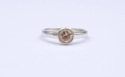 Auktion 349<br>Silber Ring mit einen rund facc. Stein, 0.925, 2,6g. RG 55 [1]