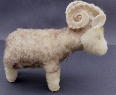 Auktion 349<br>Vintage Original Steiff Wotan the Woolly Ram #1512 komplett, 1966/67, H-ca. 11 cm [1]
