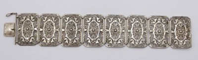 Auktion 349<br>filigran gearbeitetes breites Armband, 835er Silber, 33,4gr., L-18cm B-3,8cm [1]