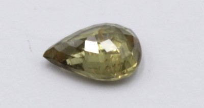 Auktion 349<br>grüngelber Saphir, ca. 1,15ct [1]