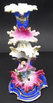 Auktion 349<br>figürlicher Biedermeier Leuchter, Tülle altrissig, Blüten bestossen, H-24 cm, Pressmarke 