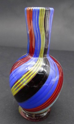 Auktion 349<br>kl. Murano Vase mit bunten Streifen, H-10cm [1]