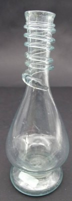 Auktion 349<br>kl. Waldglas-Vase, aufgelegte Fäden, H-14 cm [1]