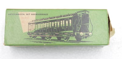 Auktion 349<br>Abteilwagen mit Bremserhäuschen, Märklin, H0, orig. Karton dieser mit Läsuren [1]