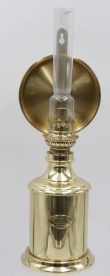 Auktion 349<br>Messing Petroleumlampe mit Reflektor 