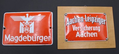 Auktion 351<br>2x kl. Emailleschilder, Magdeburger u. Achen-Leipziger Versicherung, Boos & Hahn, 1x auf Holz, je ca. 12 x 18cm u. 10 x 15cm [1]