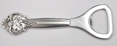 Auktion 351<br>Flaschenöffner, COHR, 1949, Dänemark, Silbergriff, L-12,5cm [1]