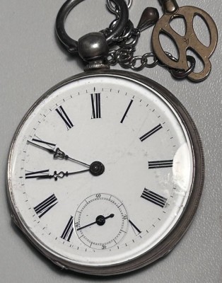 Auktion 351<br>Schlüssel-Taschenuhr um 1880, Schlüssel anbei, Werk läuft, D-4 cm [1]