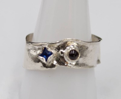 Auktion 351<br>925er Silber-Ring, blauer und lila Stein, 4,1gr., RG 66 [1]