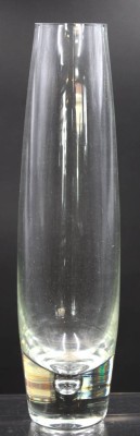 Auktion 351<br>hohe Vase, farbloses Glas, oberer Rand innen mit minim. Chip, ca. H-40,5cm [1]