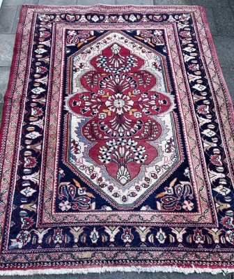 Auktion 351<br>kl. Orient-Teppich, 215x160 cm [1]