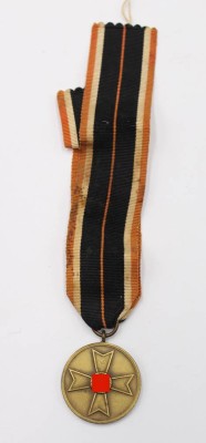 Auktion 351<br>Kriegsverdienst-Medaille an Band, 3. Reich [1]