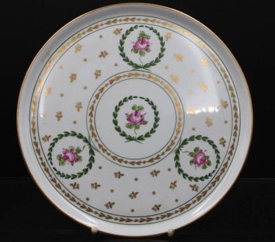 Auktion 352<br>rundes Tablett, Limoges, Rosen und Goldbemalung, ca. D-31cm [1]