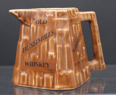 Auktion 352<br>Barkrug, Old Bushmills Whiskey, ARKLOW Ireland, ca. H-11cm [1]