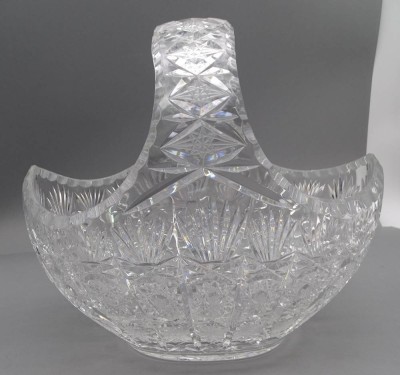 Auktion 352<br>grosse, schwere Kristall-Korb, aufwendig beschliffen, H-26 cm, 29x19 cm [1]