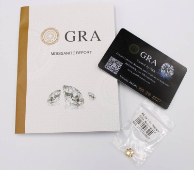 Auktion 352<br>champagnerfarbener Moissanite, 3ct, anbei Zertifikat [1]