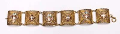 Auktion 352<br>filigran gearbeitetes Wappen-Armband, Portugal, Silber vergoldet, 27,6gr., L-19cm B-2,6cm [1]