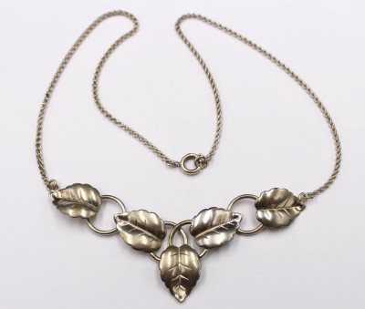 Auktion 352<br>835er Silber-Collier, florale Form, 11,4gr., ca. L-45cm [1]