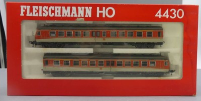 Auktion 352<br>HO Fleischmann 4430 Dieseltriebwagen Top Zustand mit OVP [1]