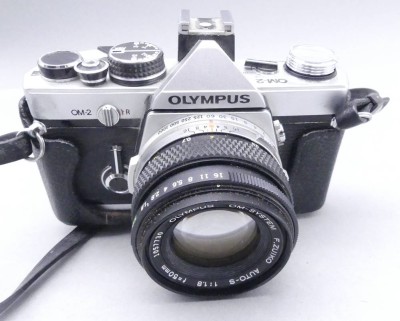 Auktion 352<br>Spiegelreflex Kameras Olympus OM-2 in Tasche [1]