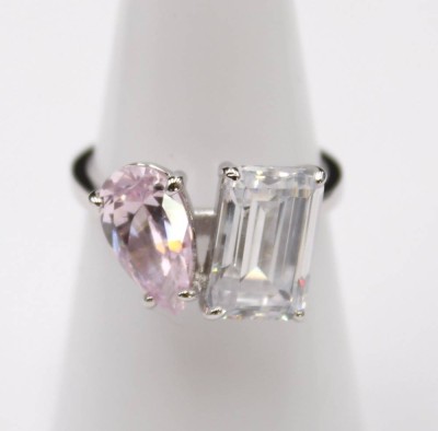 Auktion 352<br>Sterling-Ring, klarer u. rosa Stein, 4,3gr. RG 54 [1]