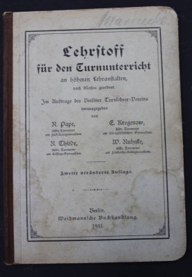 Auktion 352<br>Lehrstoff für den Turnunterricht an höheren Lehranstalten, 1911, Altersspuren [1]