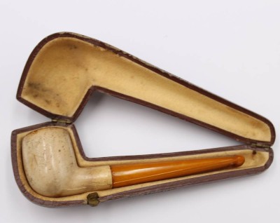 Auktion 352<br>Meerschaum-Pfeife mit Bernstein, um 1920, ca. L-11,5cm, Gebrauchsspuren [1]