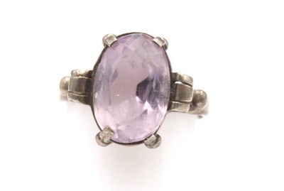 Auktion 353<br>800er Silber-Ring, wohl Amethyst, älter, getragen Erhaltung, 3,4gr., RG 54 [1]