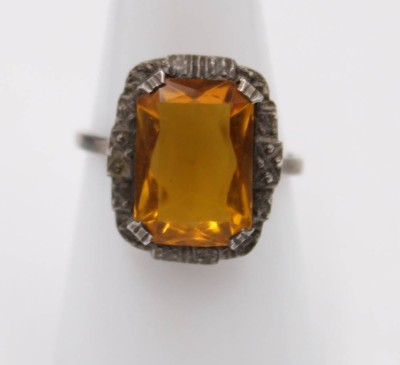 Auktion 353<br>835er Silber-Ring, orangener Stein, älter, 3,9gr., RG 58 [1]