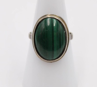 Auktion 353<br>925er Silber-Ring mit Malachit-Cabochon, 4,6gr., RG 55 [1]