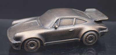 Auktion 353<br>Porsche-Modell, Bronze, H-6cm B-20,5cm [1]