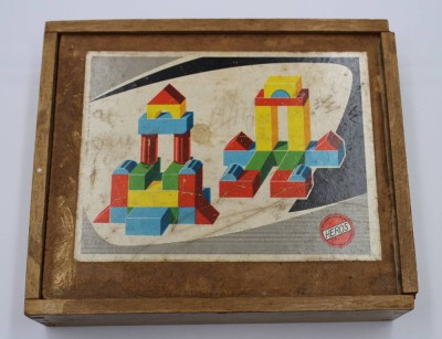 Auktion 353<br>Holzbaukasten, Heros, wohl komplett, Kasten ca. 17 x 20cm [1]