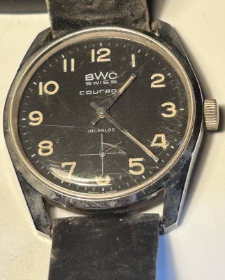 Auktion 353<br>BWC Swiss Courage Handaufzug Herren Armbanduhr 70er Jahre, Werk läuft, Tragespuren [1]