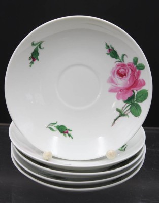 Auktion 353<br>5x U.T., Meissen, Schwertermarke, Rote Rose, je 2 Schleifstriche, D-15,2cm [1]