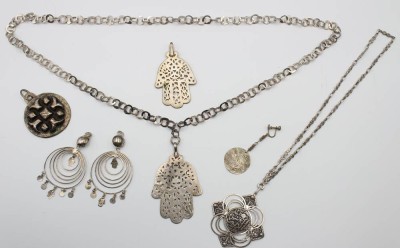 Auktion 354<br>kl. Konvolut wohl stark versilberter Schmuck, teilw. Indien [1]