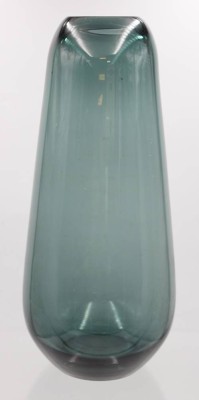 Auktion 354<br>hohe Vase, WMF, Entw. Wilhelm Wagenfeld, graugrünes Glas, Kegelform, H- 37,5cm, div. Gebrauchsspuren [1]