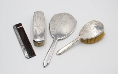 Auktion 354<br>Toilettenset, Sterling, Handspiegel, 2 Bürsten und Kamm, Japan, Bambusdekor, Kamm beschädigt, Spiegel L-29cm [1]