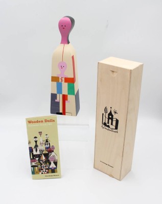 Auktion 354<br>Girard Alexander,  Wooden Doll No. 4, Fichtenholz, bunt bemalt, Vitra Design Museum 1963, orig. Kasten, ca. H-27cm [1]