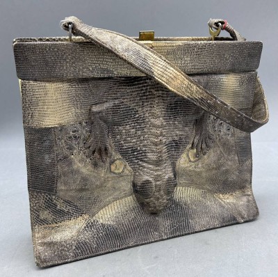 Auktion 354<br>vintage Kroko-Handtasche, Altersspuren, 21x24 cm [1]