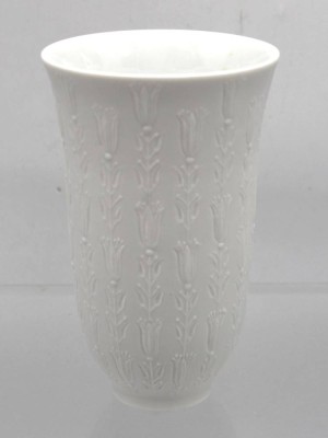 Auktion 355<br>kl. Relief-Vase, Rosenthal studio-linie, Weißporzellan, H-13cm [1]